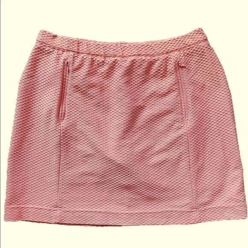 Tail Skort - L coral pink.  Textured ,nylon spandex